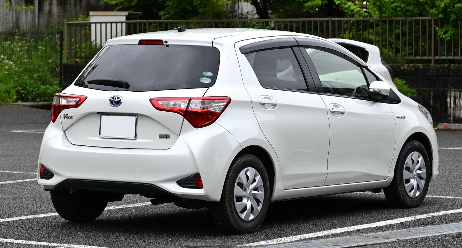 Toyota Vitz 2015 — Well Maintained